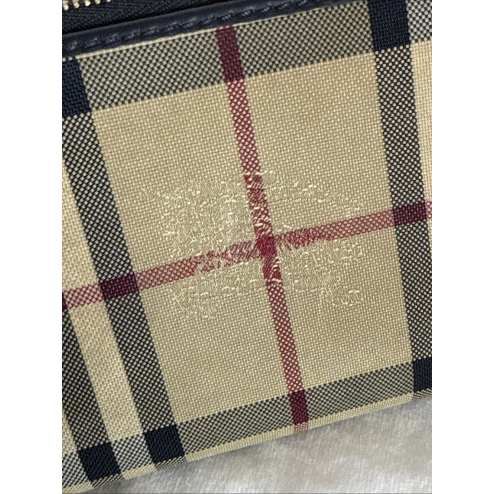 Burberry Black House Check Leather Zip Around Wallet - Picture 6 of 9